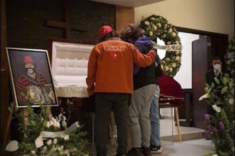 En medio de aplausos, despiden familiares, amigos y fanáticos al ‘Payasito de la Tele’