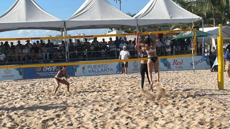 Los equipos sinaloenses de voleibol de playa cumplieron con una destacada participación en Puerto Vallarta.