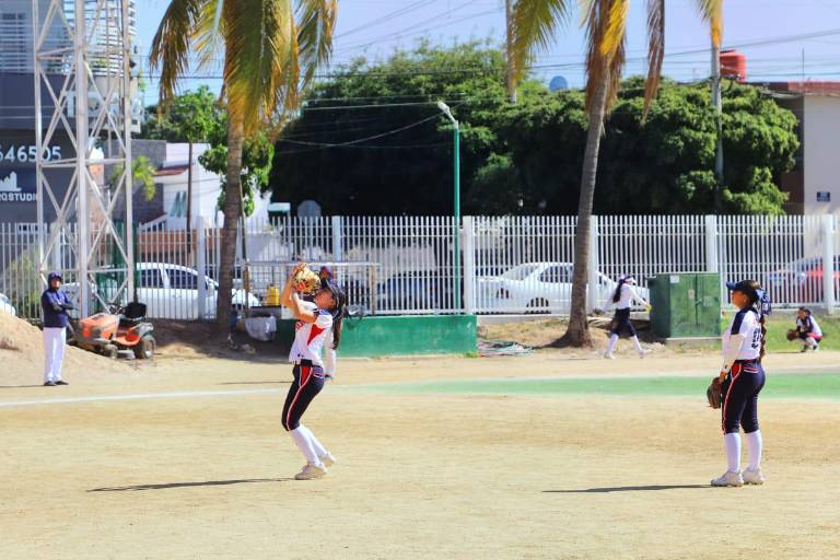 Muy superior Culiacán en zonal de softbol