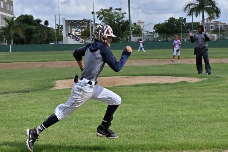Liga Mazatlán y Liga Muralla consiguen victorias en la eliminatoria municipal de beisbol
