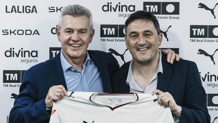 Javier Aguirre ya es, oficialmente, el nuevo entrendor del Valencia.