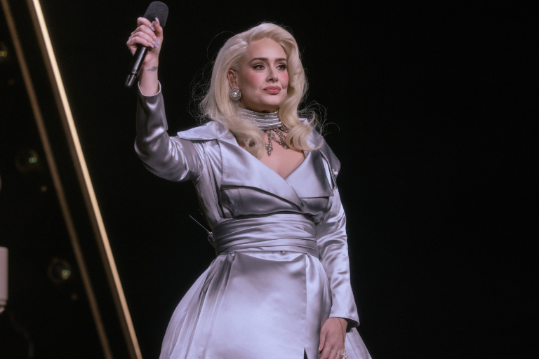Acusan a Adele de plagio: Prohíben su tema ‘Million Years Ago’ en el mundo