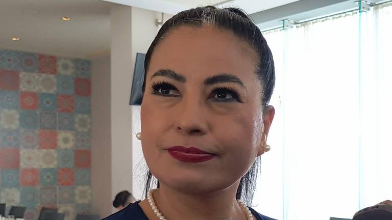 Francisca Cázarez pide a los comerciantes ser cautelosos con inventarios y plantillas laborales para enfrentar el inicio de año.