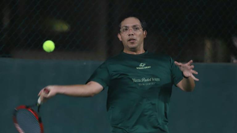 Carlos Gamboa conquista la Singles B en la Copa Amstel Ultra de Tenis.