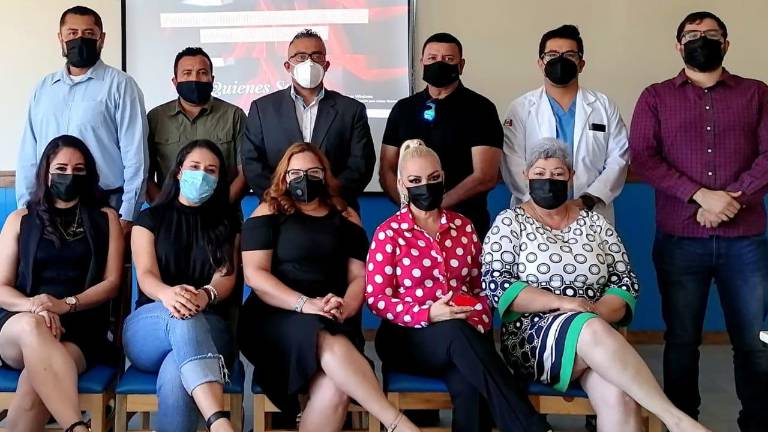 Miembros del Consejo Nacional de Profesionales de la Salud Mental y Física.