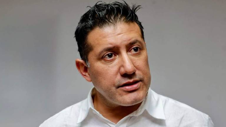 Mauricio Rodríguez informó que la propuesta contempla restauración del manglar, saneamiento, vigilancia ambiental, atención de emergencias y apoyos para las comunidades.