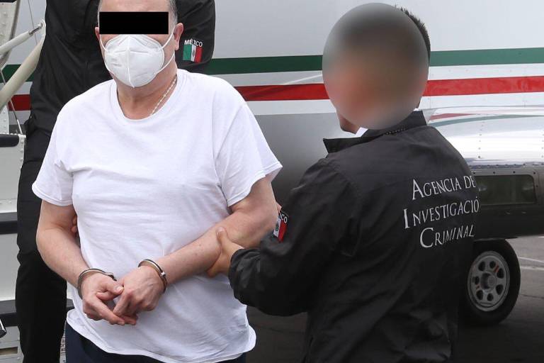 César Duarte llega a México, y la FGR lo entrega a autoridades de Chihuahua