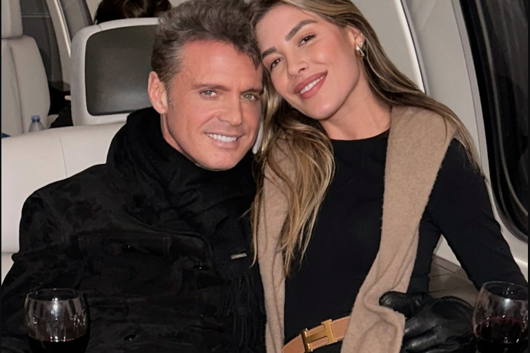 Comparte Michelle Salas por primera vez, una foto junto a Luis Miguel