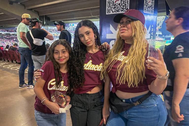 Disfruta la afición guinda de la Serie Catrinas en la casa de Tomateros