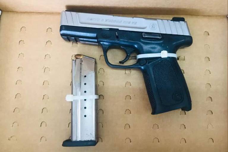 Detienen a dos hombres tras persecución en Culiacán