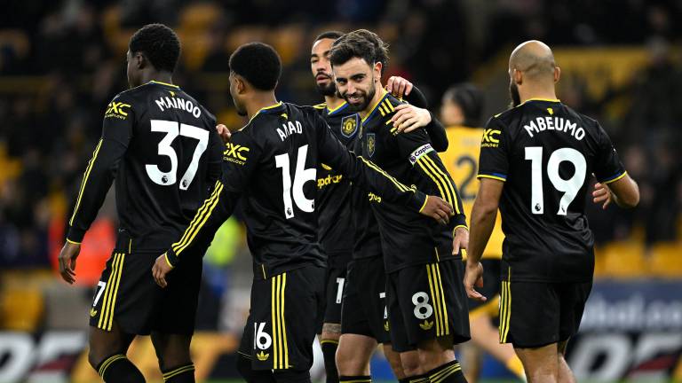 Bruno Fernandes anotó par de goles para el Manchester United, que rescató tres puntos valiosos.