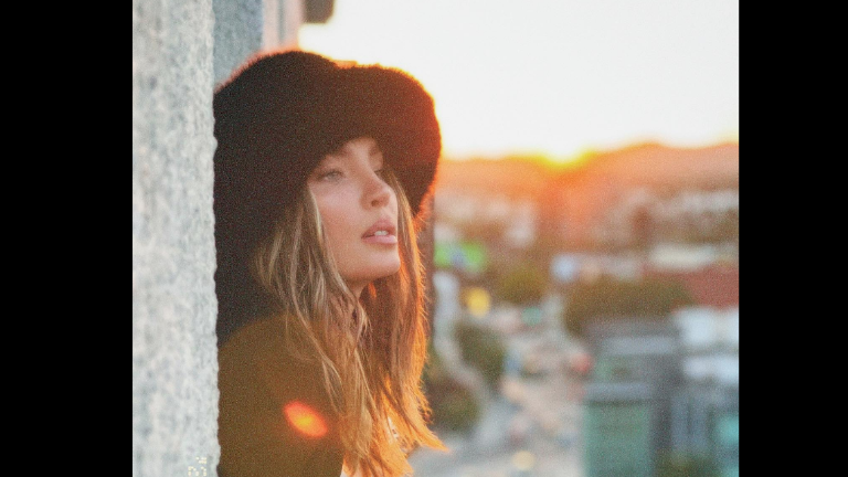 Belinda responde ante insulto.