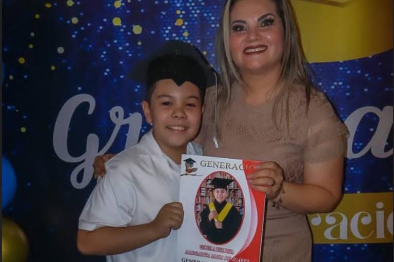 Con divertida piscinada celebra Gael Gaxiola Valdez su graduación