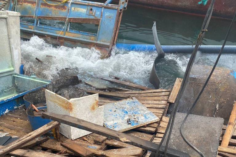 Explosión en barco camaronero deja un muerto en Mazatlán