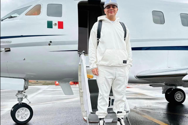 Reaparece Eduin Caz con nariz nueva y anuncia que Grupo Firme grabará nueva música