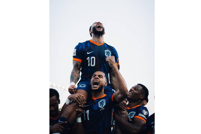 Memphis Depay rompe récord histórico y rescata a Países Bajos con doblete ante Lituania