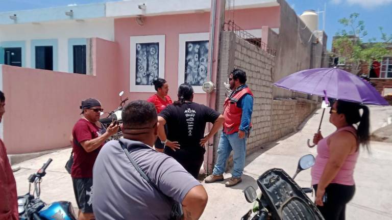 Vecinos de Rosario impiden el corte del servicio eléctrico a una usuaria que presentó la queja ante la Profeco.