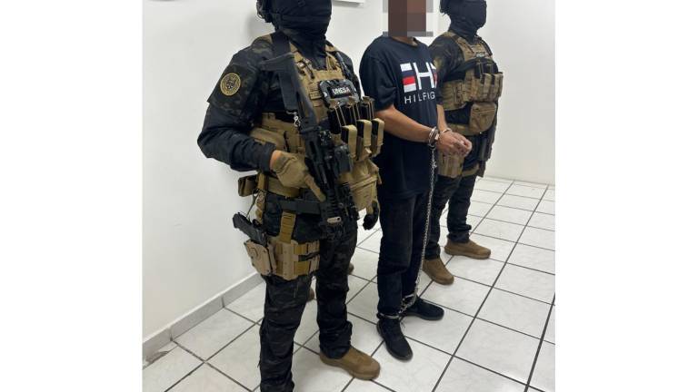 El detenido es señalado como probable responsable de los delitos de feminicidio agravado y robo en lugar habitado cometido de noche.