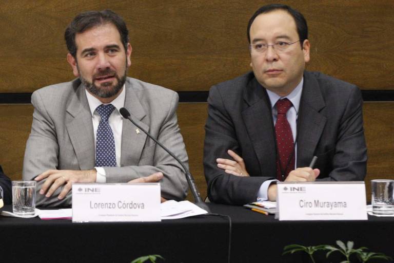 Córdova y Murayama alistan su salida del INE y alertan sobre riesgos del ‘plan B’