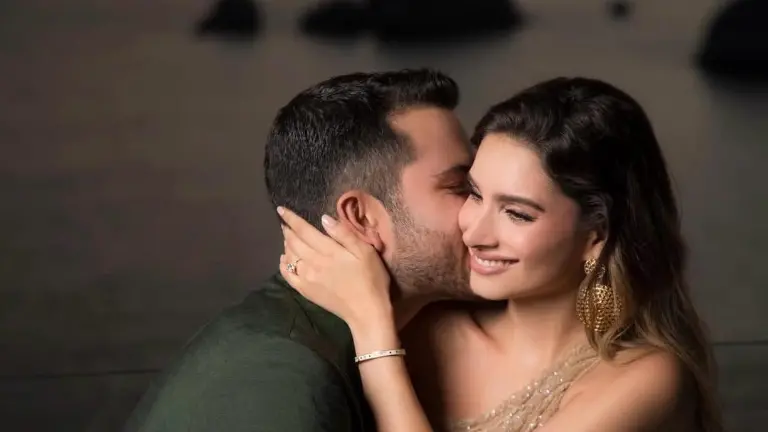 Libia Gavica y Pablo Bustamante se comprometieron este viernes en Mazatlán.