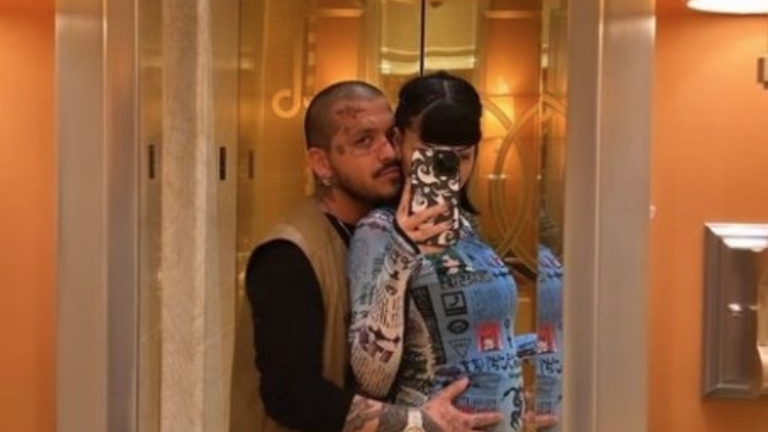 Christian Nodal desea quitarse los tatuajes para que su bebé lo vea con un rostro más natural.