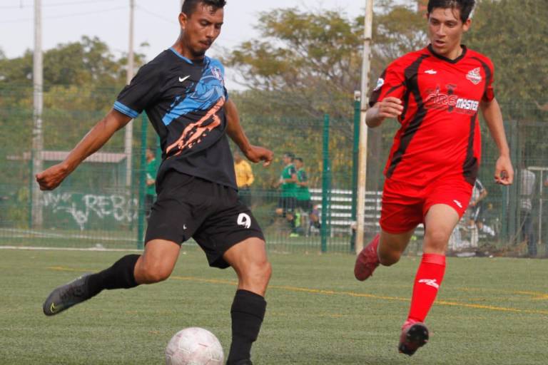 Fire Máster golea y continúa al acecho del líder en la Primera Fuerza