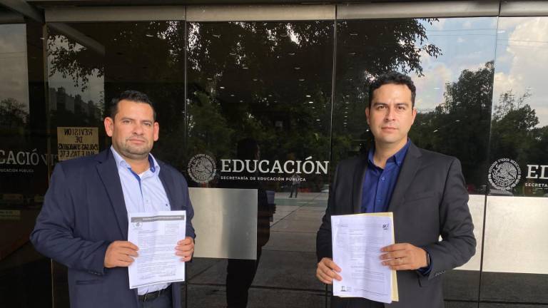 Representantes sindicales entregaron oficios a la Presidencia de la República y a la SEP para solicitar apoyo financiero extraordinario para la UAS.