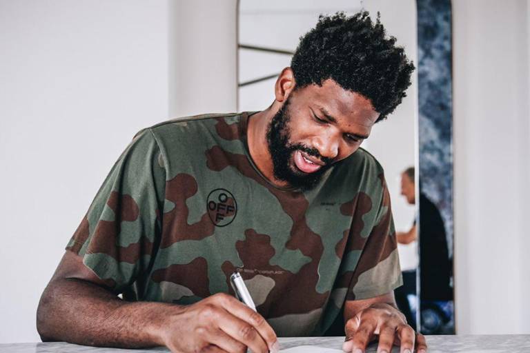 Joel Embiid acuerda una extensión con Philadelphia 76ers por 196 millones y 4 años