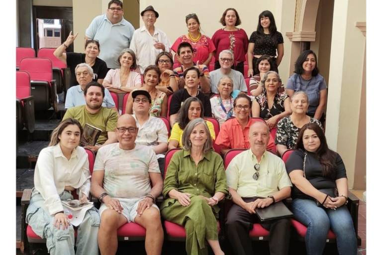 Comparte Mónica Lavín sus ‘secretos’ para escribir un cuento