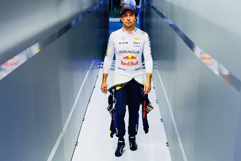 Checo Pérez oficializa su salida de Red Bull