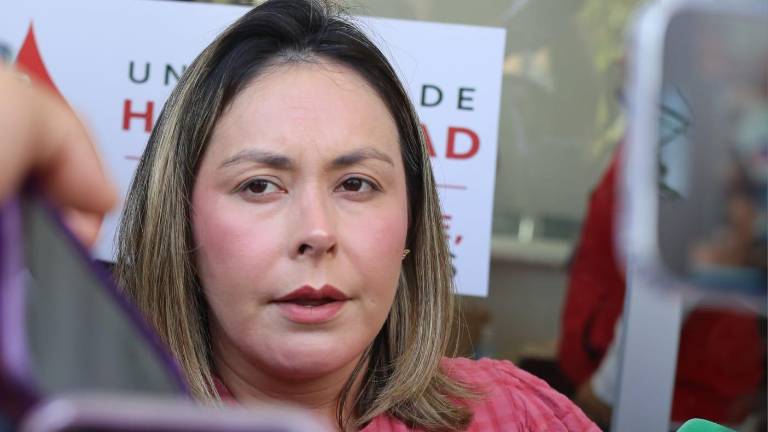 La Gobernadora interina de Sinaloa, Yeraldine Bonilla Valverde, evita hablar sobre los citatorios de la FGR contra funcionarios y ex funcionarios en el Estado.