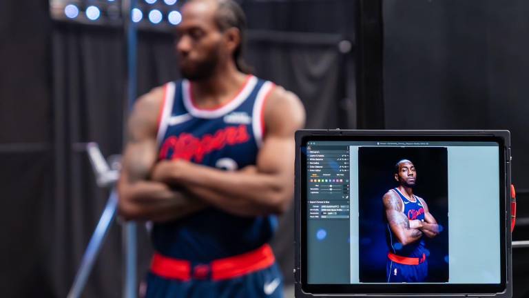 Kawhi Leonard y los Clippers reciben sanciones de la NBA por violar las reglas del límite salarial.