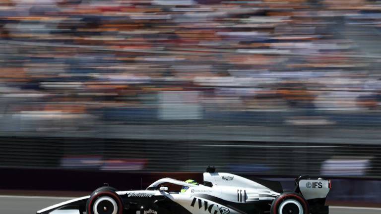 Quedaron evidenciados los problemas del monoplaza de Checo.