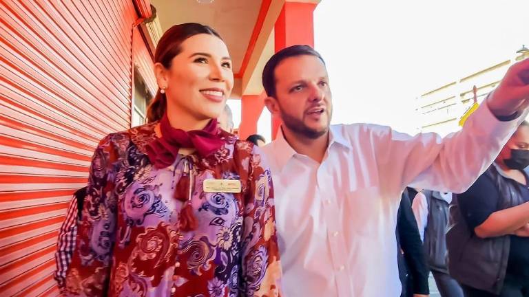 La Gobernadora de Baja California Marina del Pilar Ávila con su entonces esposo Carlos Alberto Torres Torres.