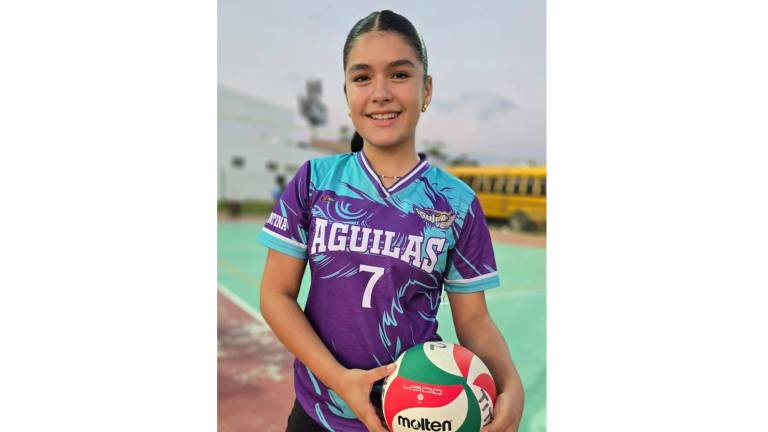 Valentina Ramos brilla en la Liga Imdem de Voleibol.