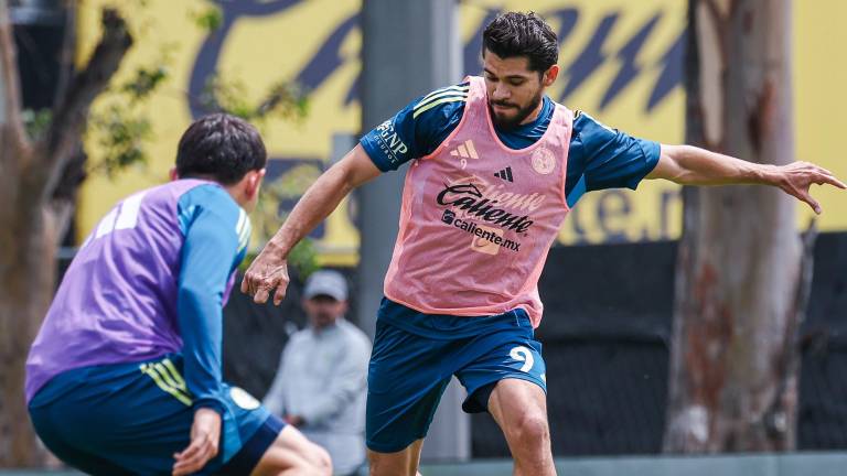 Henry Martin podría volver al terreno de juego este sábado en el Clásico Nacional.