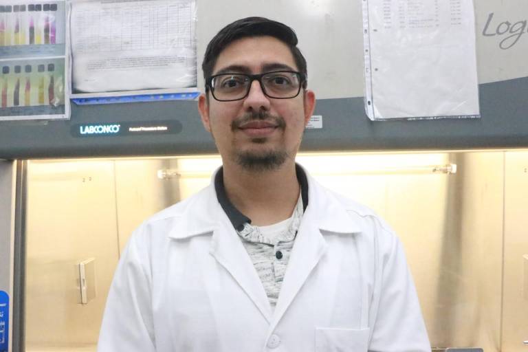 Reconocen la investigación científica de dos profesionales del Hospital General de Culiacán