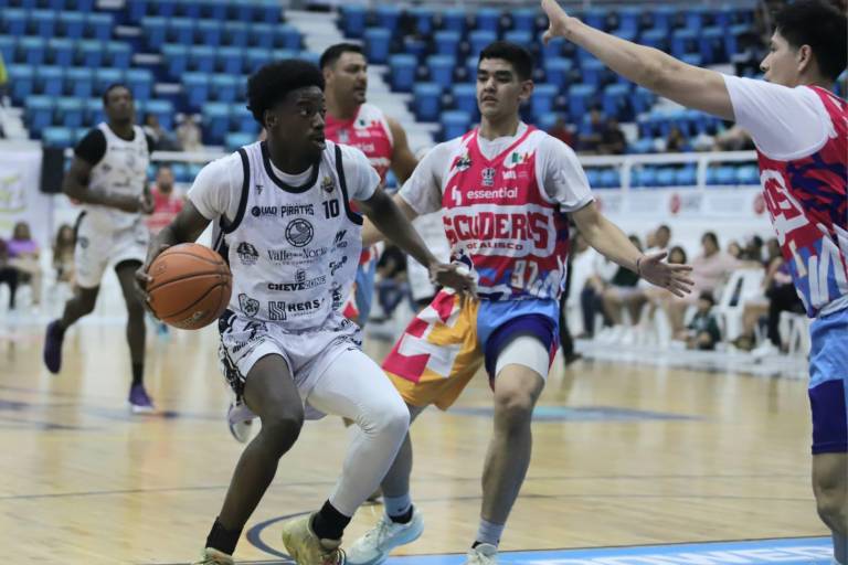 Piratas Basketball rompe la mala racha y encuentra la primera victoria de la temporada en casa