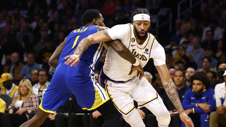 Lakers se pone 2-1 en la serie.