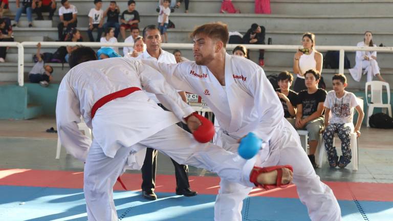 Jesús Moreno intensifica trabajo con la Selección Mexicana de Karate.