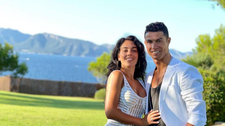 ¡Revelan Cristiano Ronaldo y Georgina el sexo de sus mellizos!