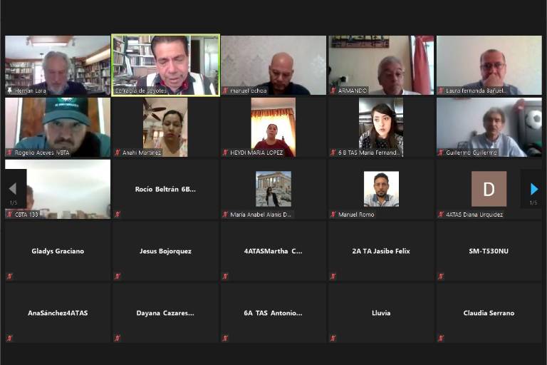 El mar es un regalo para el ser humano, asegura el escritor Hernán Lara Zavala