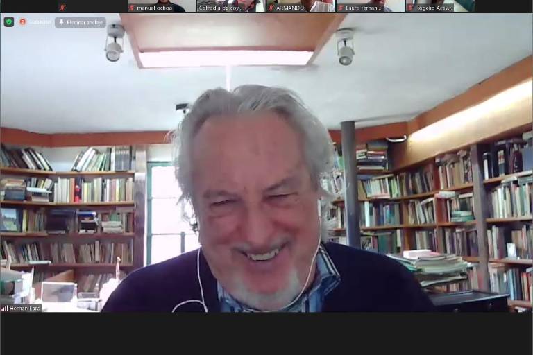 El mar es un regalo para el ser humano, asegura el escritor Hernán Lara Zavala