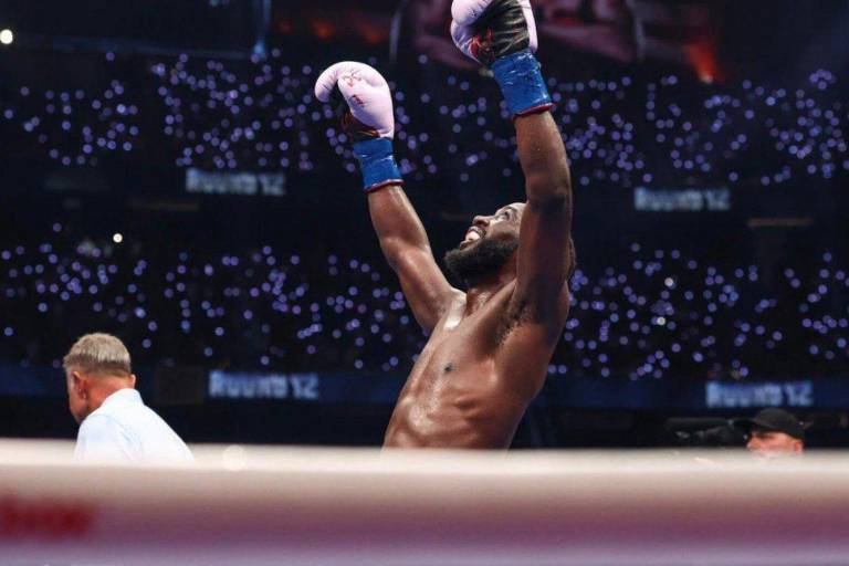 Terence Crawford rechaza el reto de Ilia Topuria