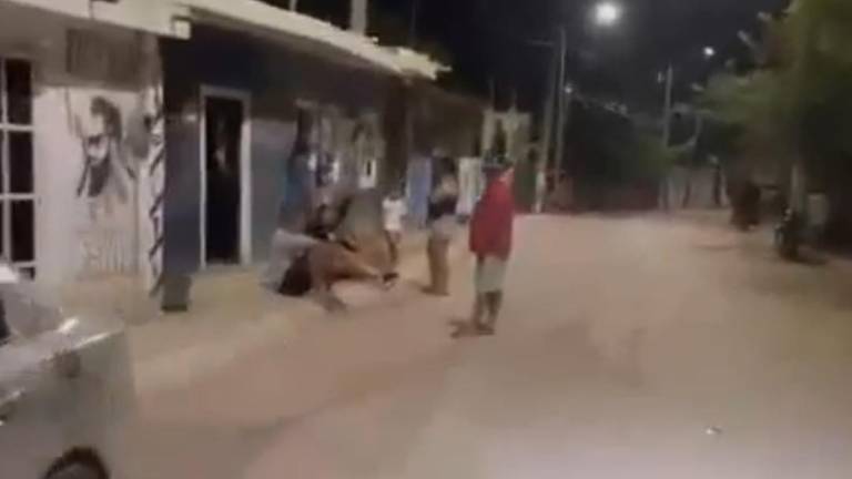 Vecinos de la comunidad de “El Cerro”, en Rosario, denuncian que tienen cuatro noches sin luz.