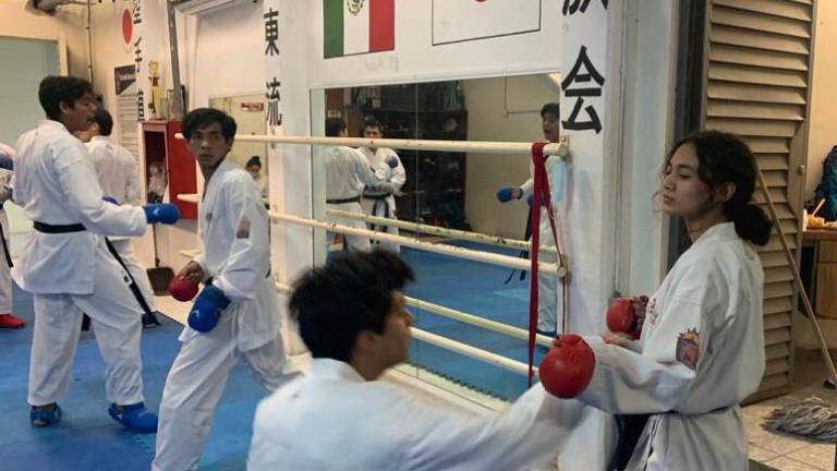 Los karatecas de la UAS entrenan con todo, de cara al selectivo de Universiada Nacional.