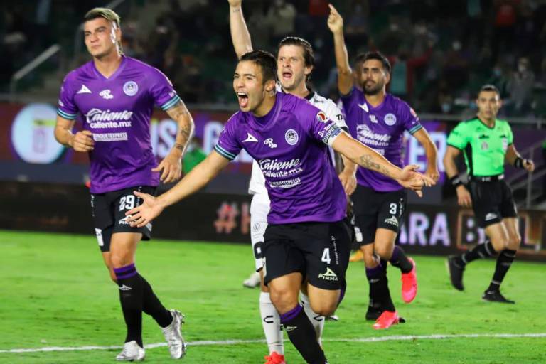 Mazatlán FC regresa a la senda ganadora con goleada en casa