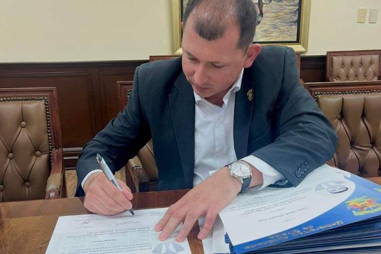 Logra UAS que Gobierno del Estado legalice títulos emitidos por Casa Rosalina