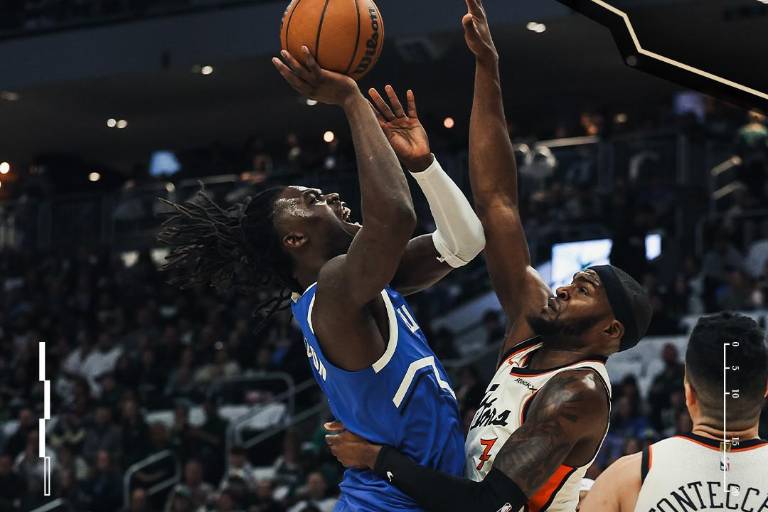 Pat Connaughton brilla con 43 puntos en victoria de los Bucks