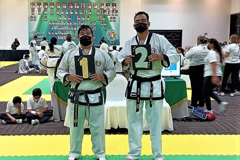 Taekwondoínes de Escuinapa se cuelgan ocho medallas en Torneo Regional